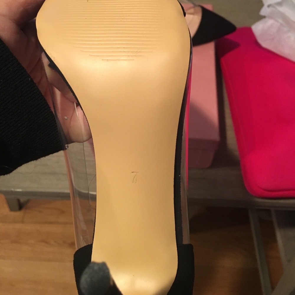 Heels - Picture 3 of 3